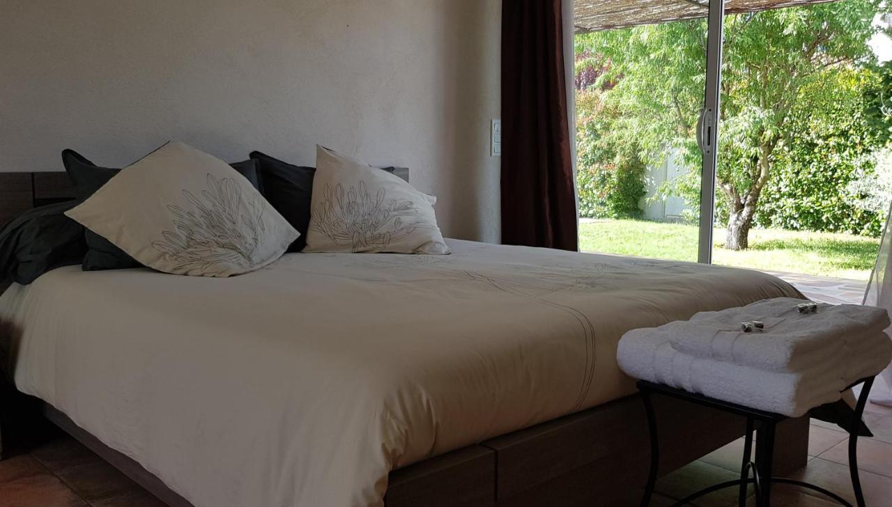 Studio Independant A La Villa Garlaban 3 Etoiles Жемено Экстерьер фото